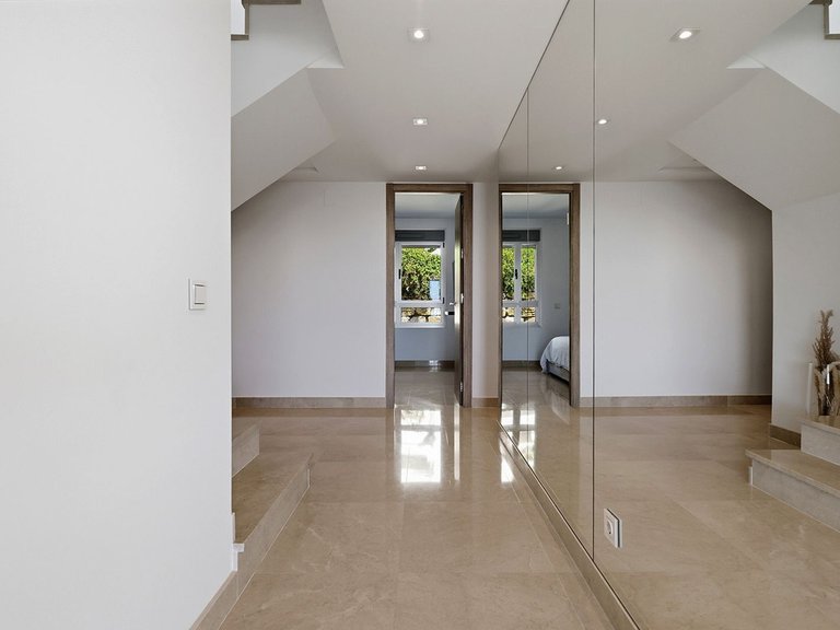 Apartment for Sale in Benahavís, Malaga 25