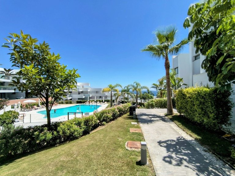 Apartment for Sale in La Duquesa, Malaga 1