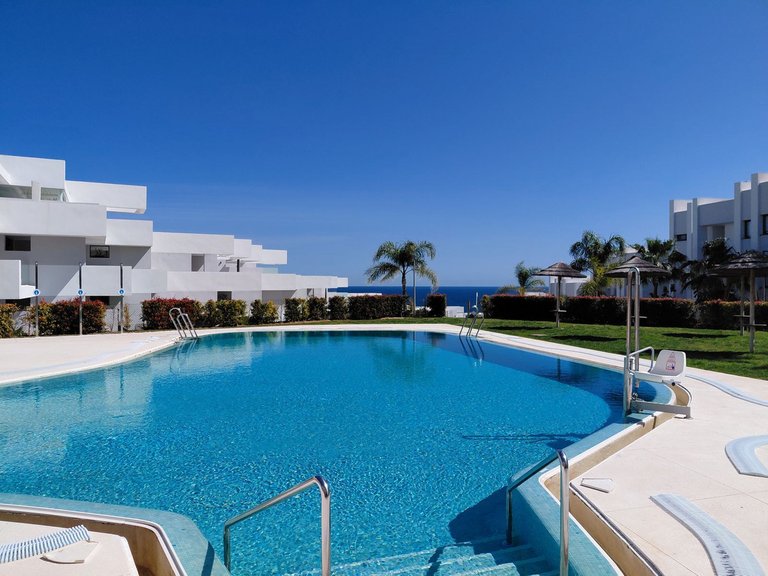 Apartment for Sale in La Duquesa, Malaga 16