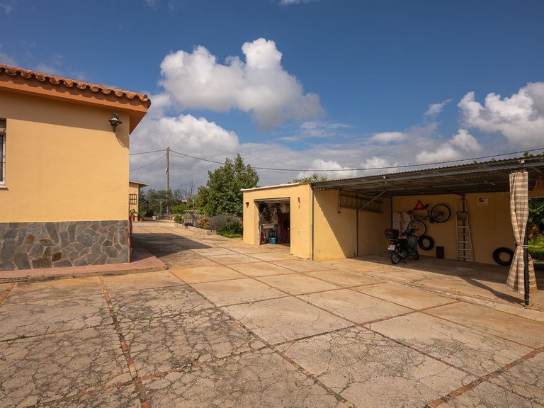 Villa for Sale in Alhaurín El Grande, Malaga 36