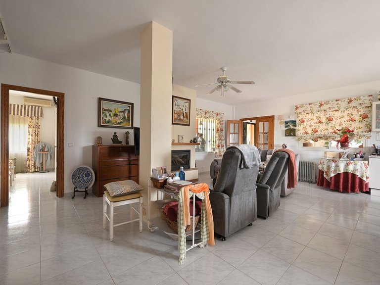 Villa for Sale in Alhaurín El Grande, Malaga 7