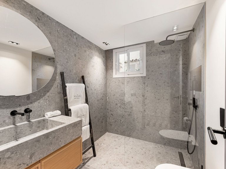 Town House for Sale in The Golden Mile, Malaga 18