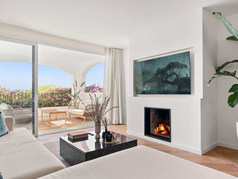 Town House for Sale in The Golden Mile, Malaga 2