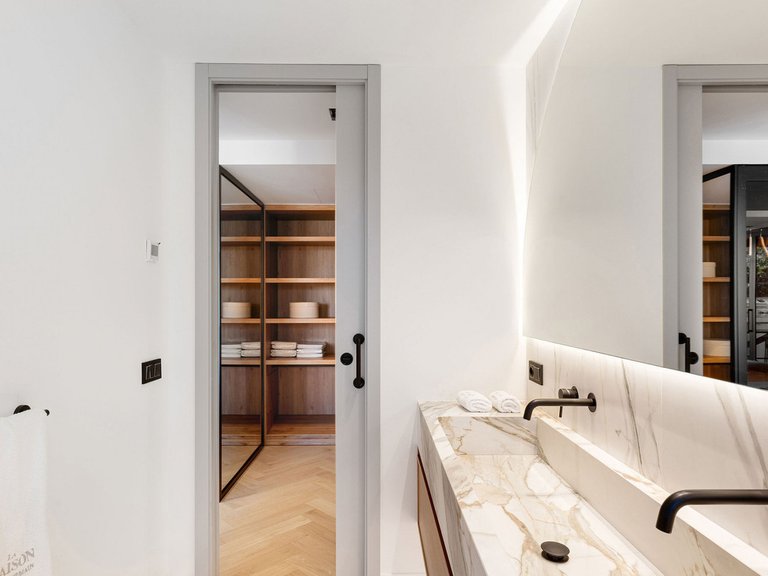 Town House for Sale in The Golden Mile, Malaga 20
