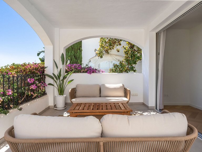 Town House for Sale in The Golden Mile, Malaga 26