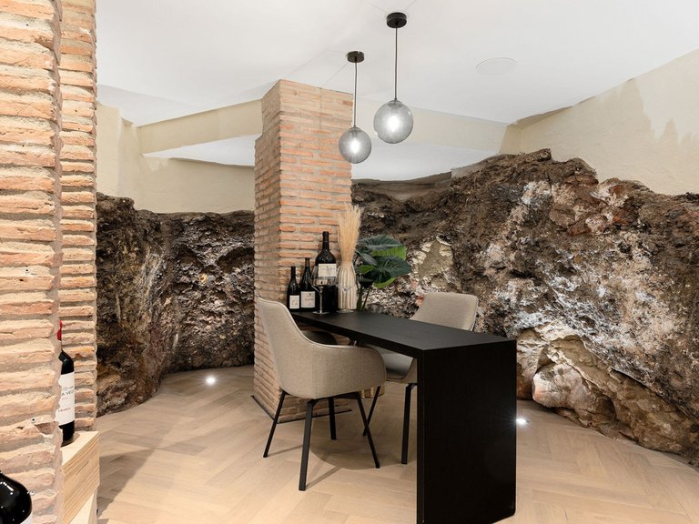 Town House for Sale in The Golden Mile, Malaga 27