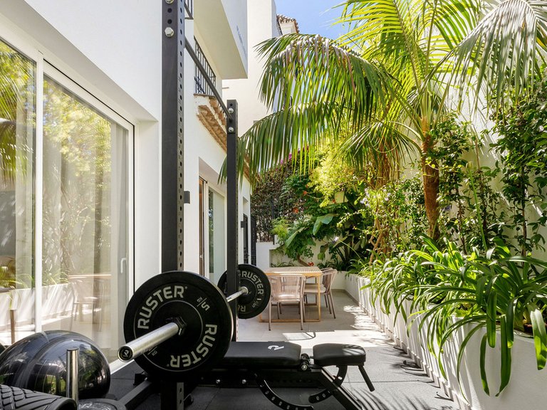 Town House for Sale in The Golden Mile, Malaga 34