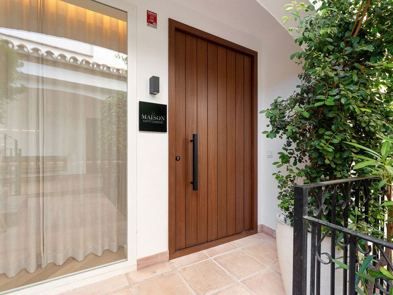 Town House for Sale in The Golden Mile, Malaga 43