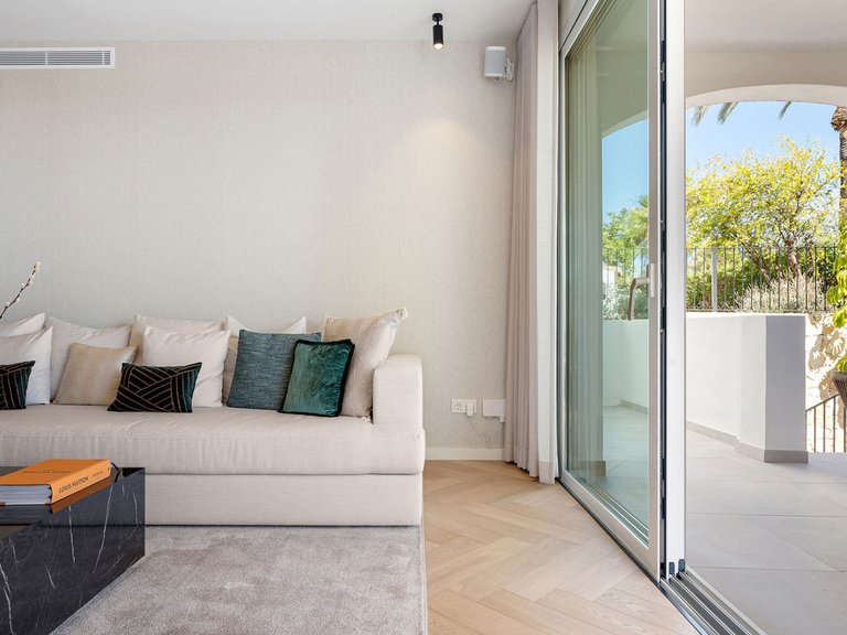 Town House for Sale in The Golden Mile, Malaga 46