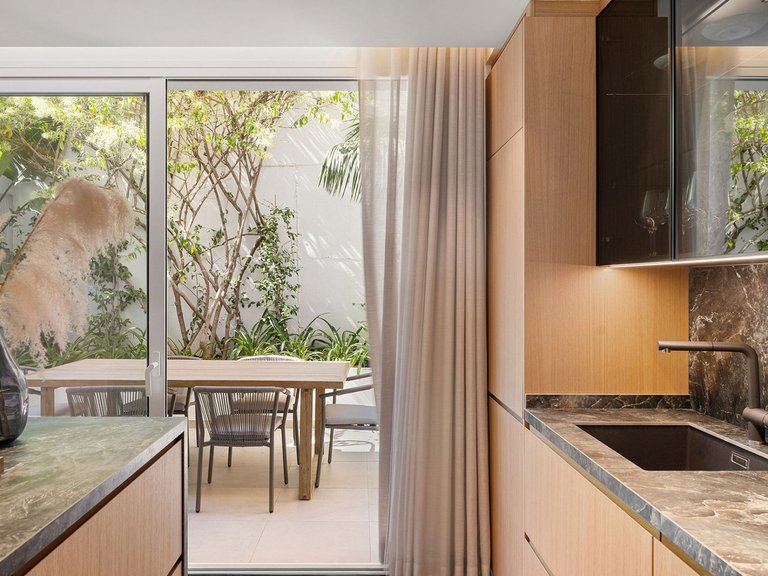 Town House for Sale in The Golden Mile, Malaga 47