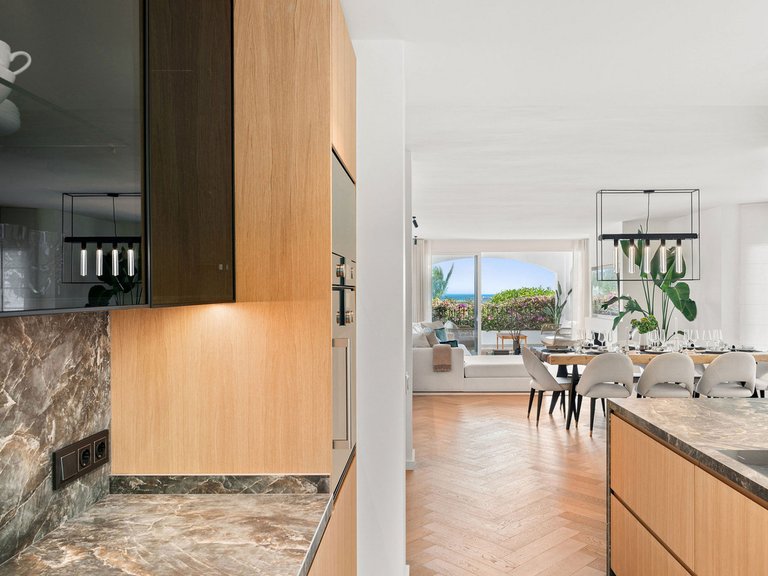 Town House for Sale in The Golden Mile, Malaga 9
