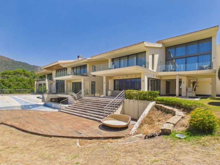 Villa for Sale in La Zagaleta, Malaga 11