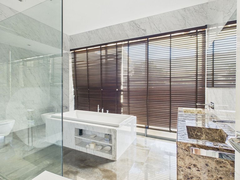 Villa for Sale in La Zagaleta, Malaga 28