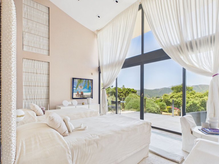 Villa for Sale in La Zagaleta, Malaga 29
