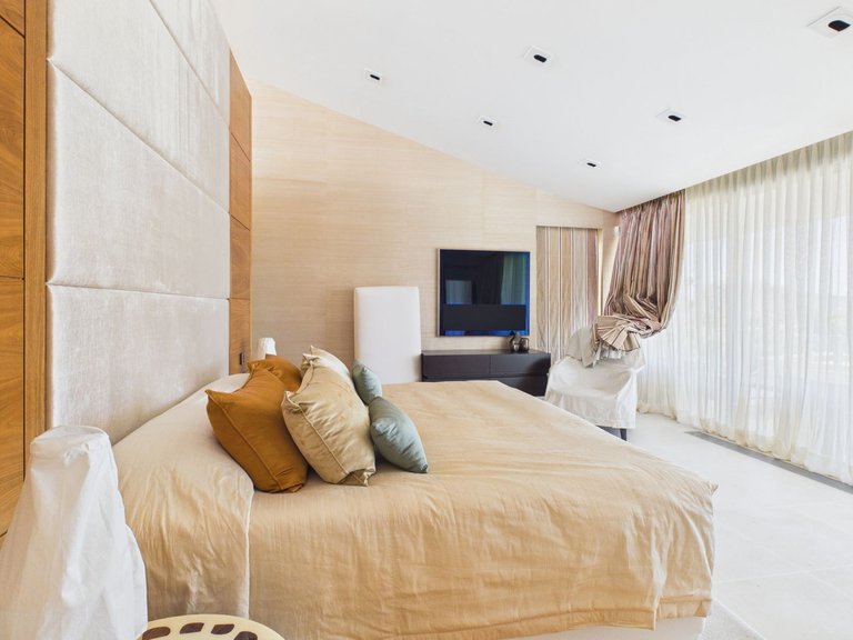 Villa for Sale in La Zagaleta, Malaga 34