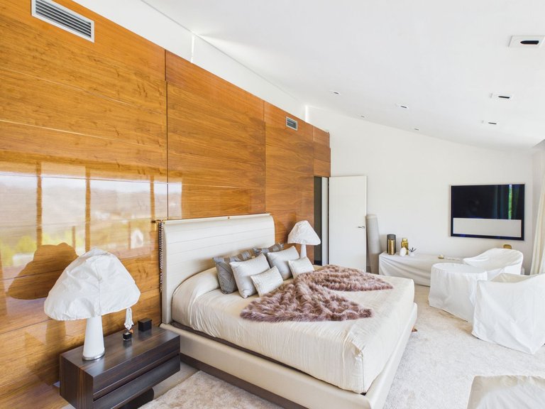 Villa for Sale in La Zagaleta, Malaga 43