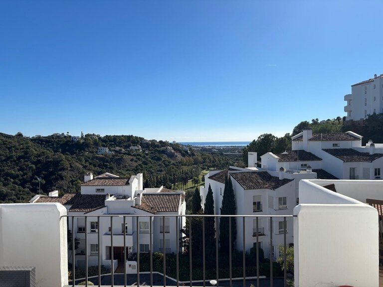 Apartment for Sale in La Quinta, Malaga 32