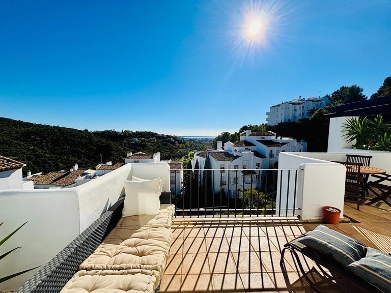 Apartment for Sale in La Quinta, Malaga 36