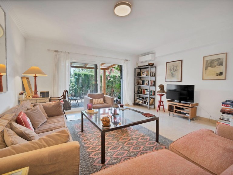 Villa for Sale in Nagüeles, Malaga 1