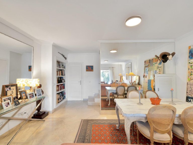 Villa for Sale in Nagüeles, Malaga 11