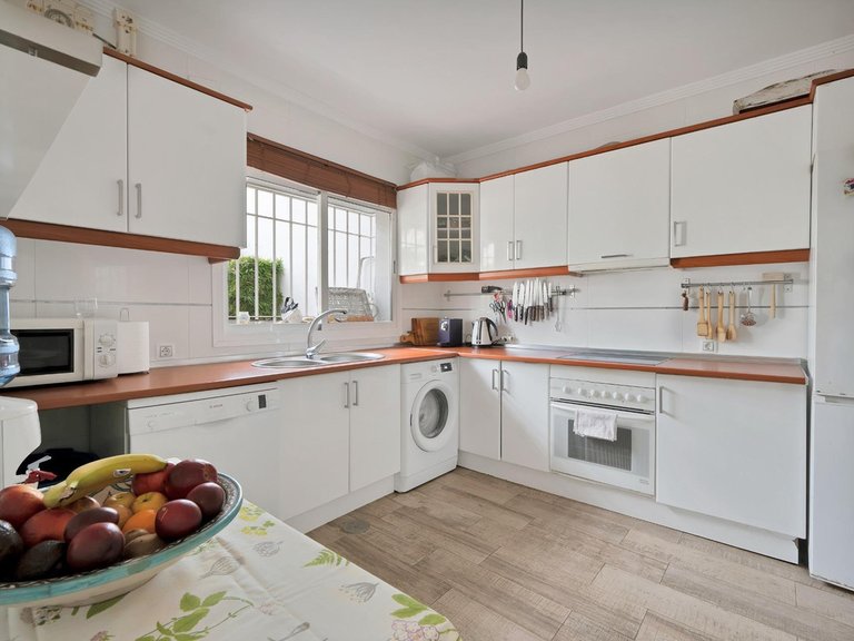 Villa for Sale in Nagüeles, Malaga 19