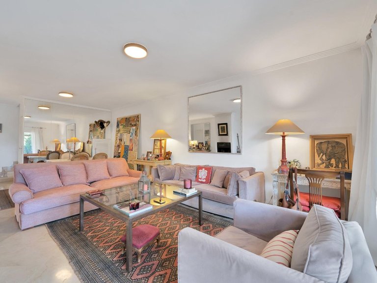 Villa for Sale in Nagüeles, Malaga 3