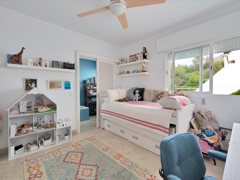 Villa for Sale in Nagüeles, Malaga 33