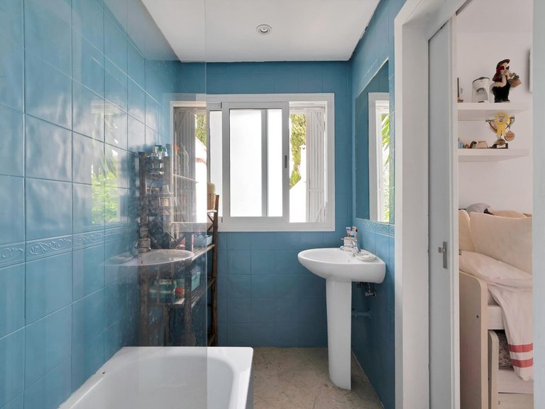 Villa for Sale in Nagüeles, Malaga 34