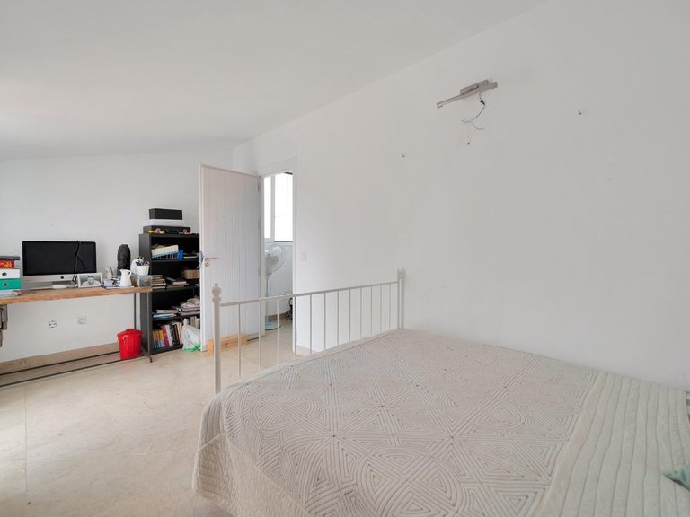 Villa for Sale in Nagüeles, Malaga 39