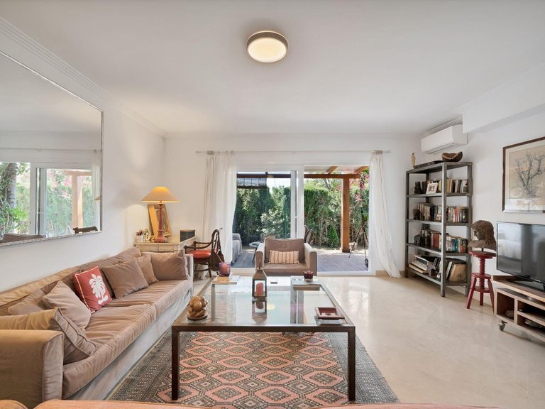 Villa for Sale in Nagüeles, Malaga 4