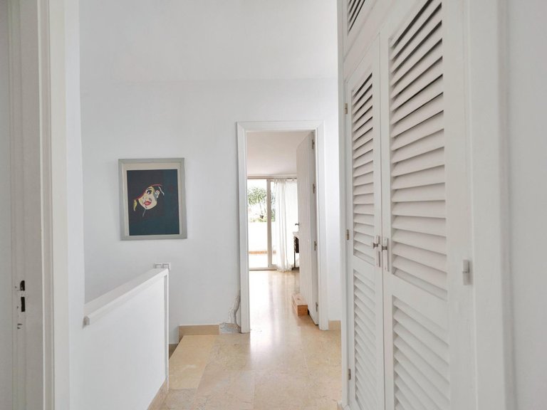 Villa for Sale in Nagüeles, Malaga 46