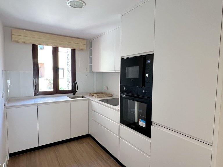 Apartment for Sale in El Paraiso, Malaga 10
