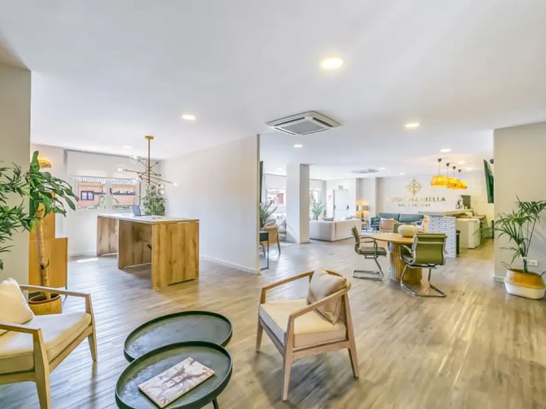 Apartment for Sale in El Paraiso, Malaga 14