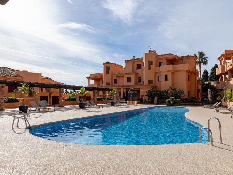 Apartment for Sale in El Paraiso, Malaga 7