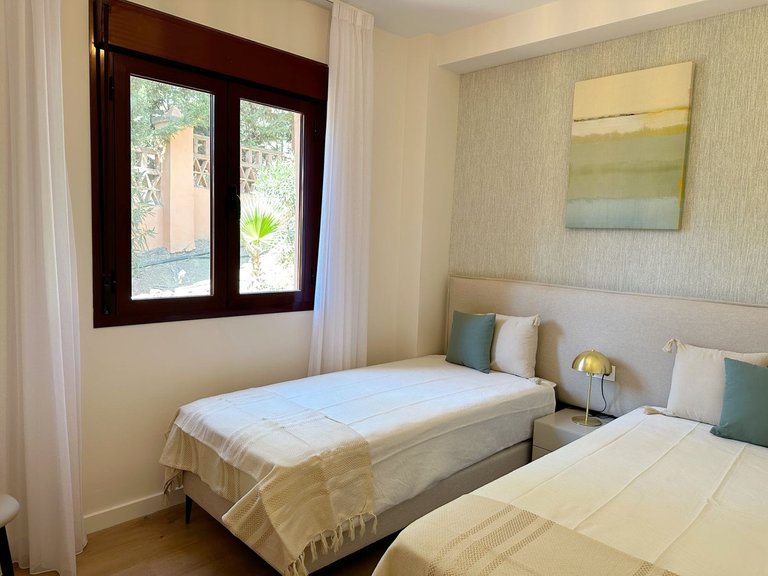 Apartment for Sale in El Paraiso, Malaga 9