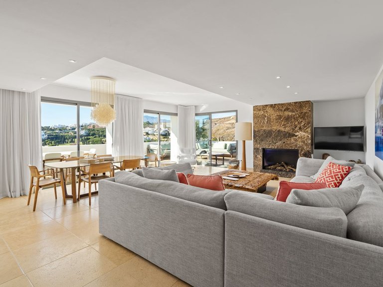 Apartment for Sale in Los Flamingos, Malaga 1