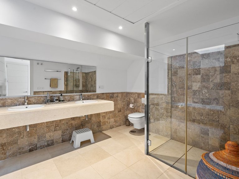 Apartment for Sale in Los Flamingos, Malaga 16