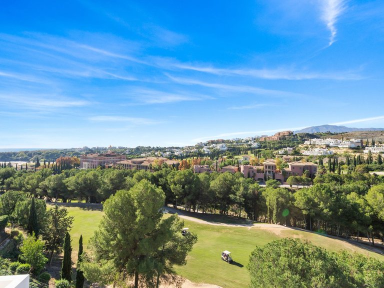 Apartment for Sale in Los Flamingos, Malaga 2