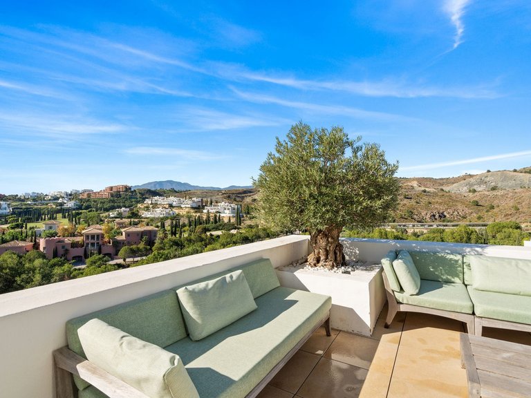 Apartment for Sale in Los Flamingos, Malaga 8