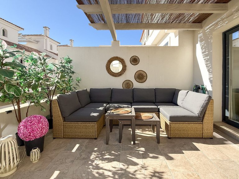 Villa for Sale in El Paraiso, Malaga 10