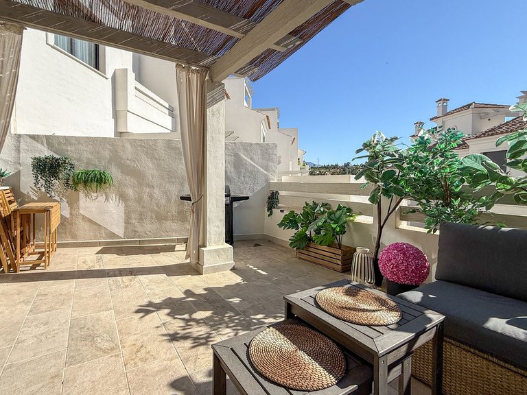 Villa for Sale in El Paraiso, Malaga 11