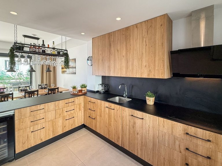 Villa for Sale in El Paraiso, Malaga 14