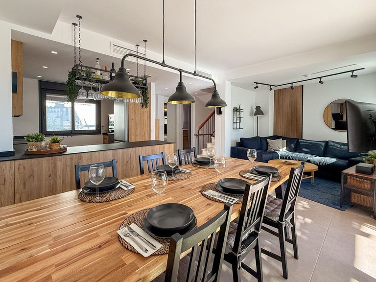 Villa for Sale in El Paraiso, Malaga 18