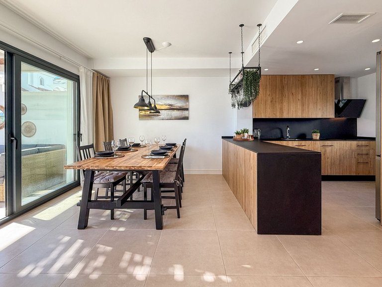 Villa for Sale in El Paraiso, Malaga 2