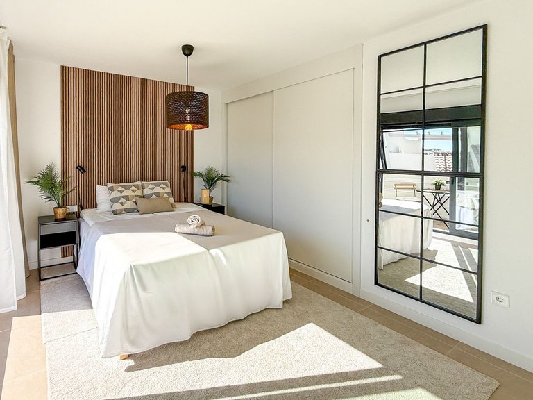 Villa for Sale in El Paraiso, Malaga 23