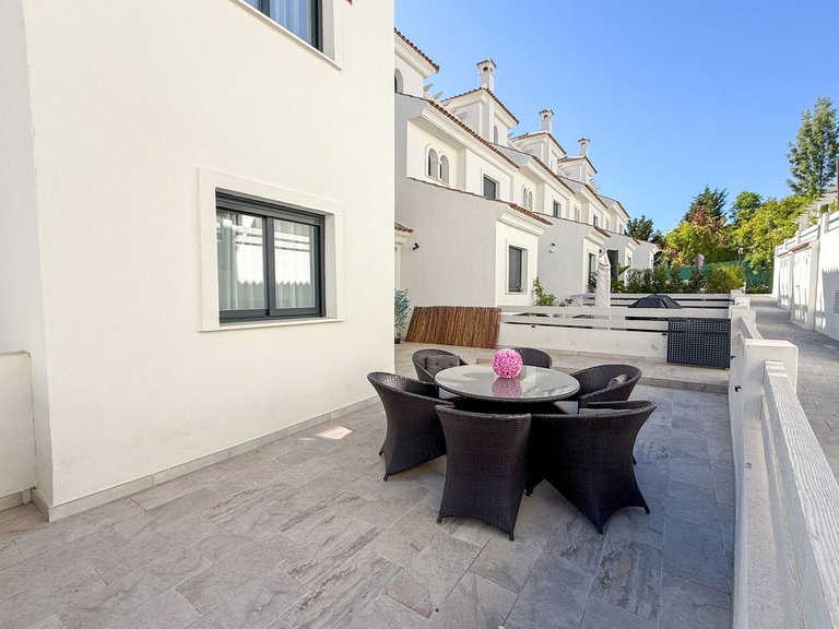 Villa for Sale in El Paraiso, Malaga 40