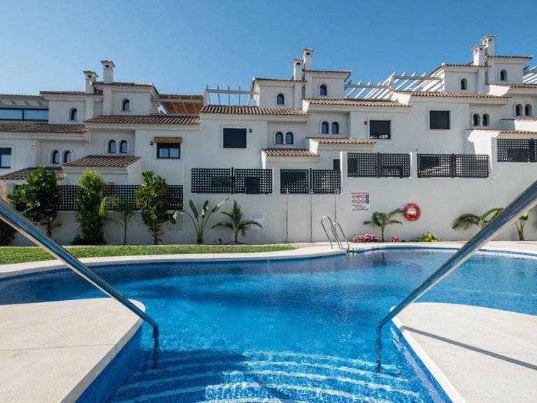 Villa for Sale in El Paraiso, Malaga 43