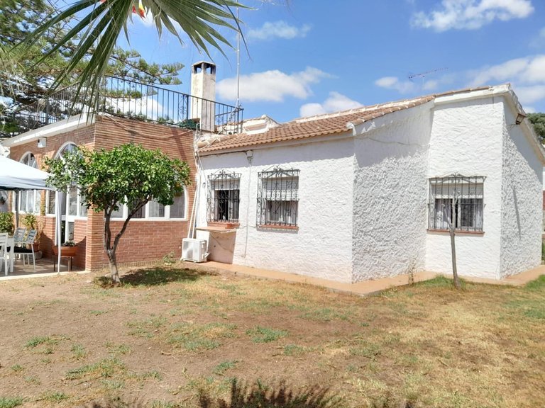 Villa for Sale in Churriana, Malaga 1