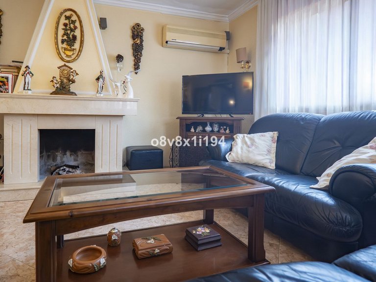 Villa for Sale in Ciudad Jardín, Malaga 10