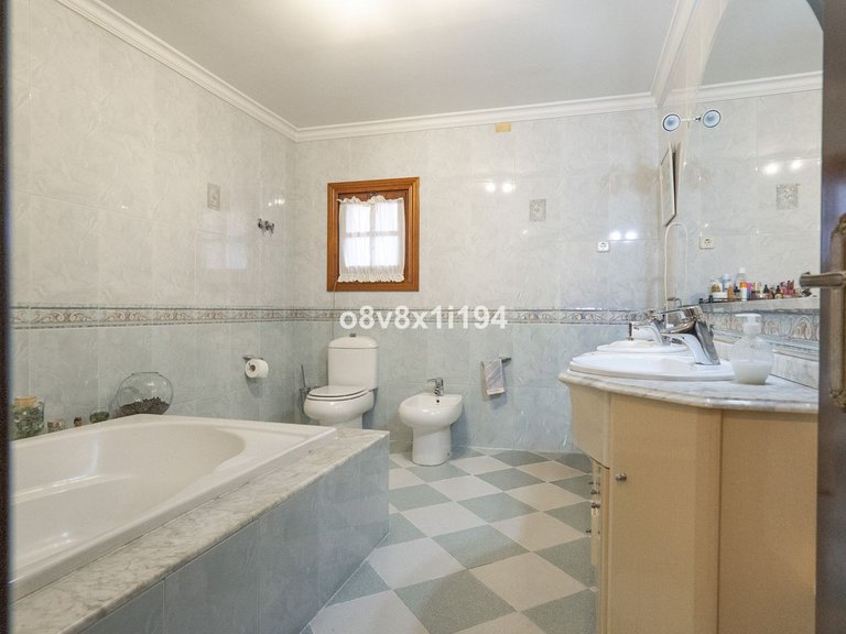 Villa for Sale in Ciudad Jardín, Malaga 20